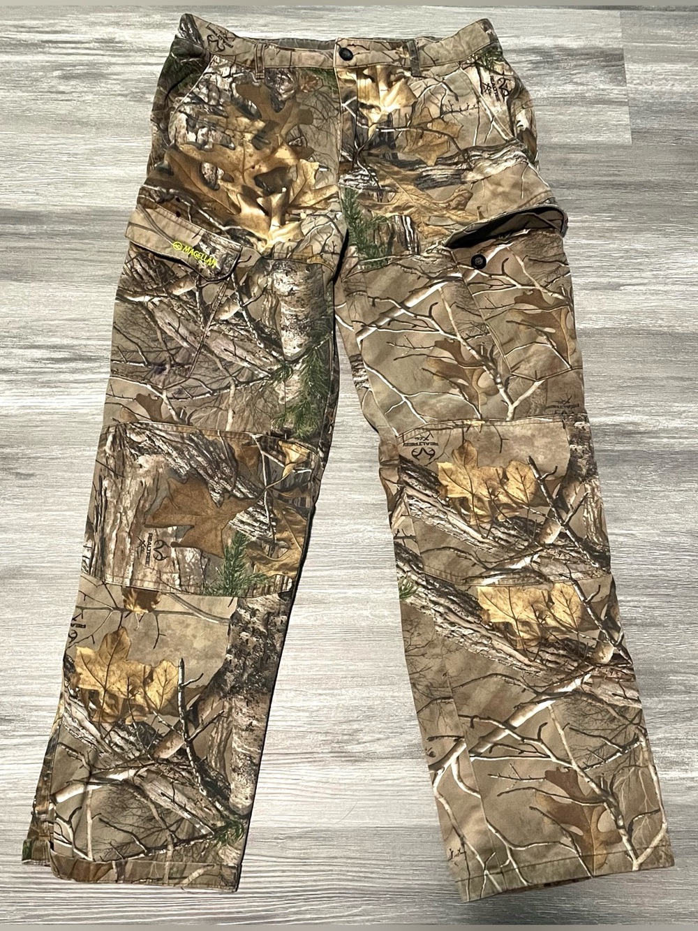 Magellan Outdoors Realtree Camo Hunting Pants Youth L (14/16) Cargo Outdoor Pant